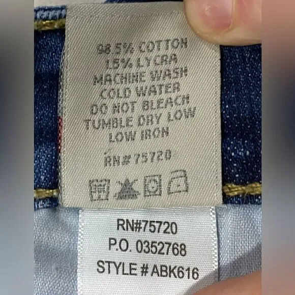 BKE 27x25 Sabrina Distressed Low Rise Stretch Cropped Denim Jeans EUC - Picture 8 of 10